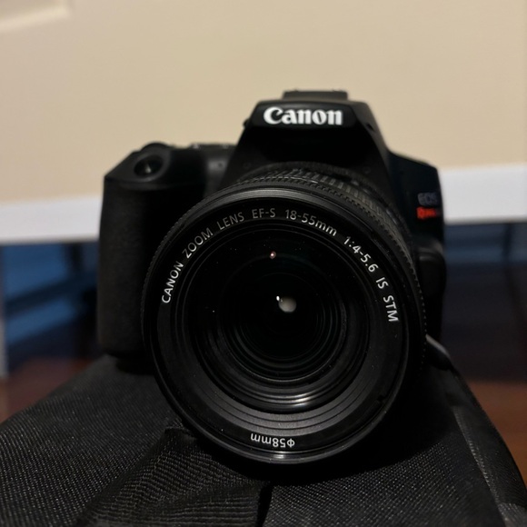 Canon EOS rebel SL3 + neewer microphone CM 14 - Picture 2 of 5